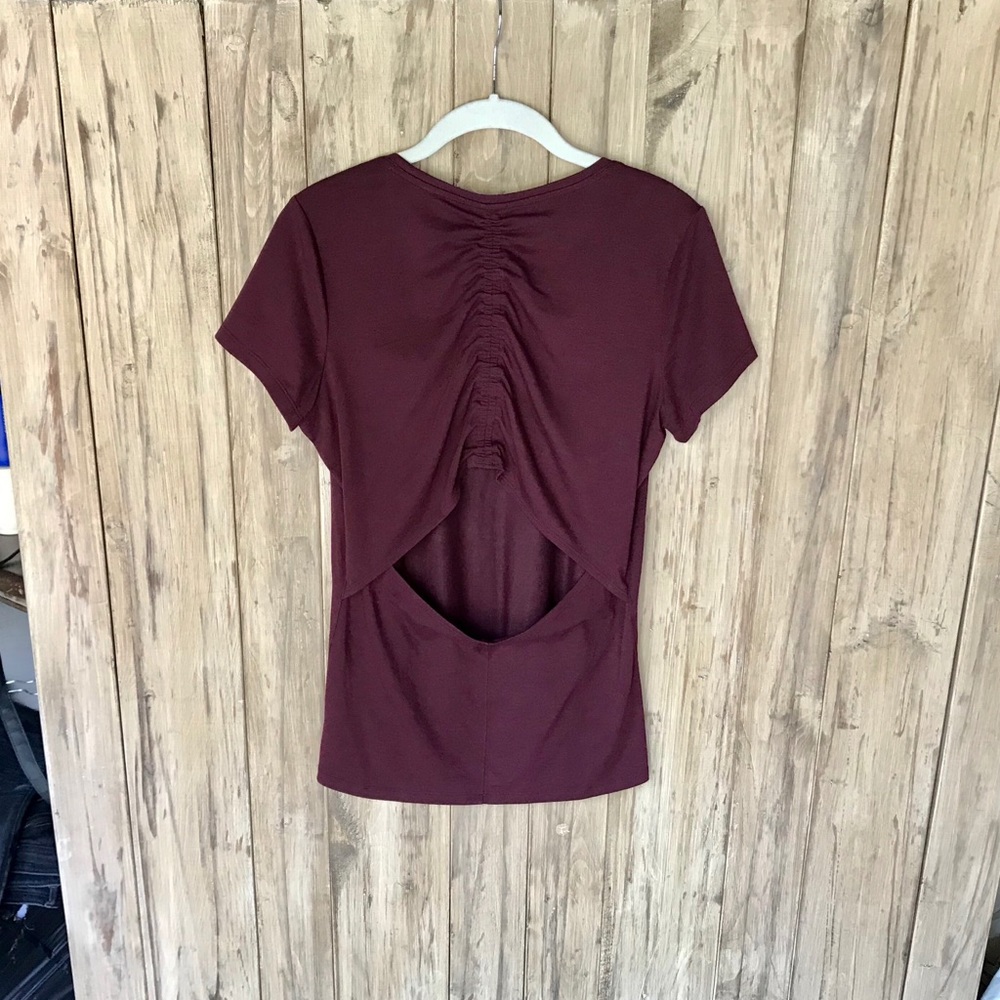 Athleta Burgandy top with open back